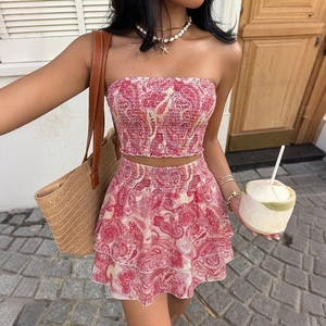 Ensemble Bohémien pour Femme avec Imprimé Paisley Crop Top Bustier à Smocks Et Mini-jupe à Volants pour Vacances d'Été Et Plage