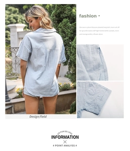 Dettaglio camicia di lino azzurra con spacchi laterali e classico design a pieghe sul retro