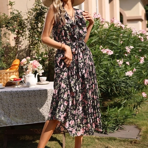 Robe midi sans manches à fleurs, col en V, volants, ceinture et jupe plissée chic