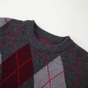 Women's loose French Argyle jacquard knit sweater with round neck and long sleeves