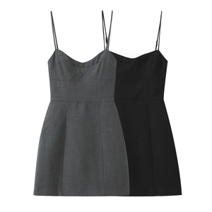 Robe Courte À Bretelles En Polyester Pour Femmes Couleur Unie Col En V Profond Coupe Ajustée Été Élégante