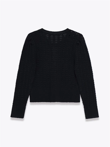 Vue arrière détaillée d'un pull en tricot noir avec motif crochet ajouré et col rond classique