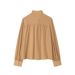 Elegante camicia in chiffon cammello a maniche lunghe con dettagli plissettati sul retro