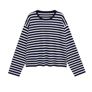 Pull en maille rayé bleu et blanc pour femme avec coupe décontractée et manches basses