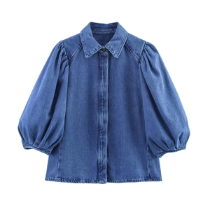 Chemisier en jean bleu vintage pour femmes avec manches bouffantes et col classique
