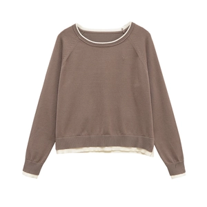 Pull en maille marron pour femme avec col rond et bordure blanche effet double couche