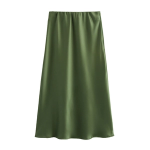 Eleganter dunkelgrüner Satin-Midirock mit hoher Taille und seidiger Textur in A-Linien-Form