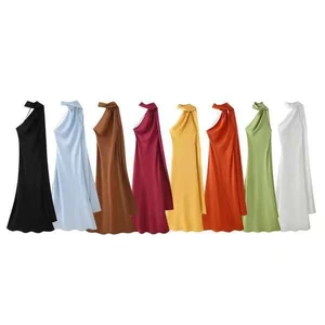 Französische Satin-Nackenhalter-Midikleider in acht leuchtenden Unifarben