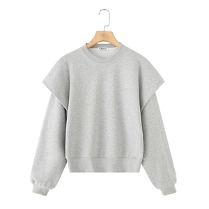 Hellgraues Sweatshirt mit Rundhalsausschnitt und Lagen-Detail an der Schulter