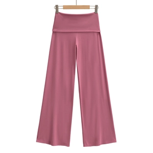 Pantaloni a gamba larga a vita alta rosa scuro con ampia fascia in vita risvoltata
