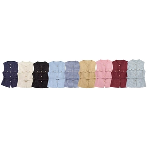 Damen Tweed-Strickweste mit V-Ausschnitt, Goldknöpfen und Gürtel in neun Farben