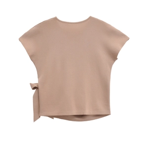 Top a maglia girocollo da donna in rosa antico con elegante dettaglio fiocco laterale