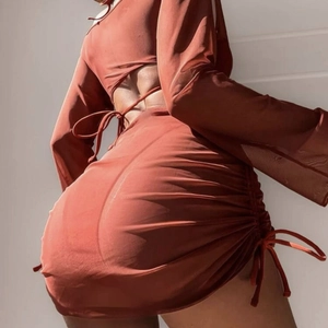 Ensemble bikini sexy 4 pièces rouge brique avec haut en maille et jupe à cordon coulissant