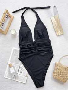 Maillot de bain une pièce noir à licou avec décolleté en V profond et détails froncés chic