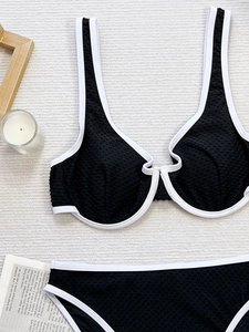 Costume da bagno bikini due pezzi bianco e nero con tessuto a nido d'ape e ferretto