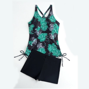 Tankini-top met bloemenprint en trekkoorden met zwarte zwemshort voor dames set