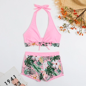 Set bikini rosa all'americana con pantaloncini a vita alta e stampa tropicale