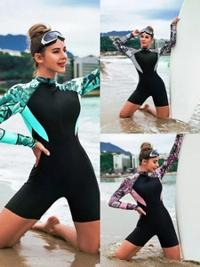 Dettagli dei costumi da surf a maniche lunghe con cerniera frontale in varie fantasie floreali