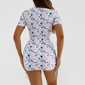 Vue arrière du maillot de surf à imprimé fleuri avec cordons de serrage latéraux