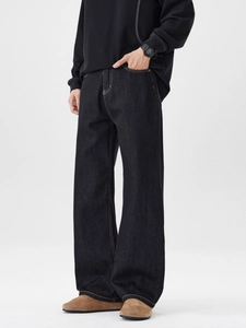 Jean ample pour homme style cleanfit indigo foncé avec surpiqûres contrastées