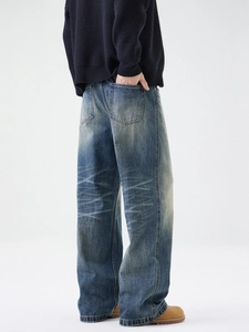 Jeans da uomo gamba larga curvi retrò cleanfit in blu lavato con stivali da lavoro