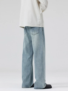 Classic light blue washed straight leg denim jeans in a loose high street style fit
