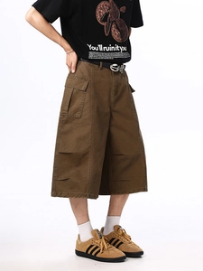 Retro brown cargo shorts for men with large side pockets and metal buckle belt