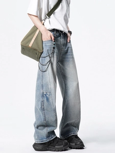 Jean large bleu clair rétro pour homme avec chaîne en métal et finition délavée usée