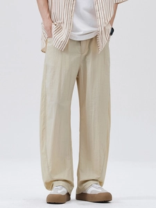 Lockere Lyocell-Hose mit gebogenem Bein für Herren in Beige, minimalistischer Stil
