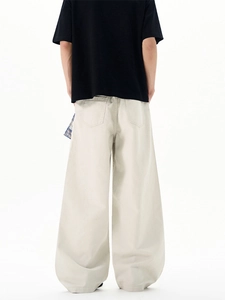 Back view of American retro wide-leg banana pants in washed gray-white high street style