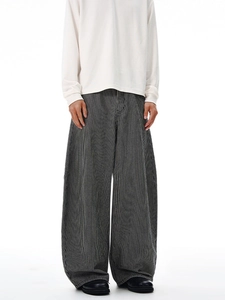 Jean denim large à rayures verticales rétro en gris foncé stylé avec sweat à capuche