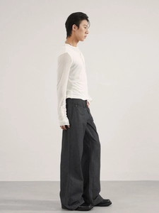 Men's wide-leg pinstripe trousers with loose fit and elegant drape for trendy outfits