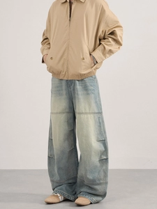 Veste kaki rétro style américain pour hommes et jean large délavé à jambes plissées
