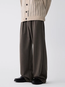 Dunkelgraue gestreifte Herren-Hose mit weitem Bein und eleganter, fließender Passform