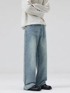 Hellblaue Wide-Leg-Herrenjeans mit Waschung, Katzenkralleneffekt und lockerem Schnitt
