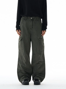 Retro army green baggy cargo pants with wide leg fit and multiple pockets