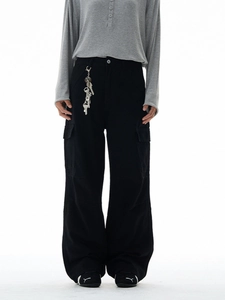 Retro American baggy patchwork cargo pants for men and women in loose straight black fit
