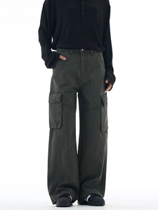 Men's loose fit dark green cargo pants with flap side pockets and straight leg cut