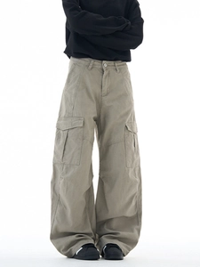 Men's high street multi-pocket cargo pants in khaki with wide leg streetwear silhouette
