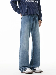 Jean bleu délavé rétro pour hommes à coupe droite avec texture vintage high street