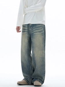 Men's retro blue washed wide-leg jeans with vintage whiskering and baggy relaxed fit