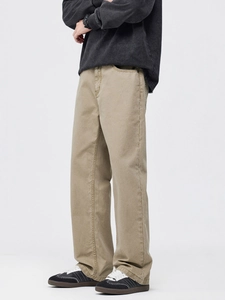 Pantalon cargo ample kaki pour homme avec une coupe droite et un style décontracté
