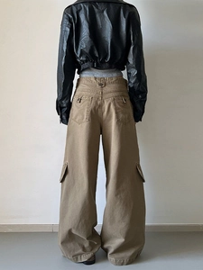 Men's retro twill cotton cargo pants in khaki with baggy fit and utility flap pockets