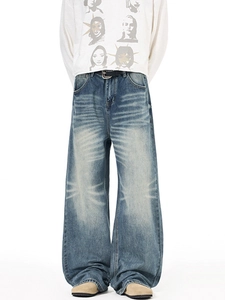 Retro wash wide-leg jeans with american vintage whiskers and oversized street style fit