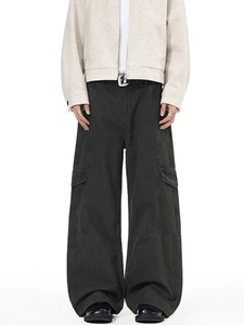 Men's dark gray wide-leg cargo pants with multi-pocket design and streetwear baggy fit