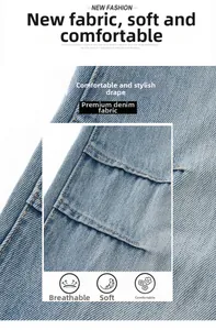Gros plan détaillé du tissu denim bleu clair montrant la texture sergé douce et respirante