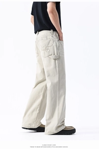 Pantaloni cargo kaki da uomo con passante per martello e ricamo distintivo sulla tasca posteriore