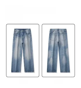 Detaillierte Vorder- und Rückansicht der hellblauen Vintage-Jeans für Herren im Straight-Leg-Stil