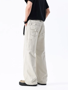 Pantaloni cargo retrò da uomo in cotone beige con tasche laterali e ricami
