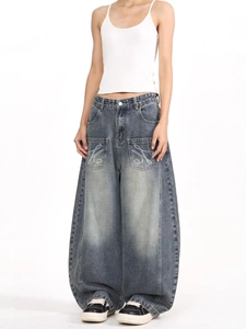 Jeans larghi baggy blu retrò da uomo con cuciture curve e ricamo sulla tasca laterale